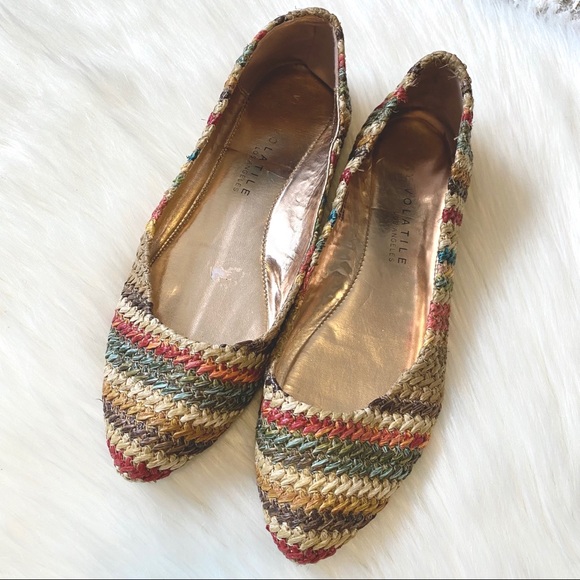 (💛2/$30) Cute stripe slip on shoes - Picture 1 of 4